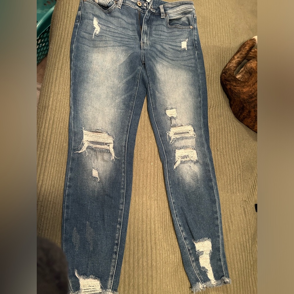 KanCan Distressed Skinny jeans 9/28